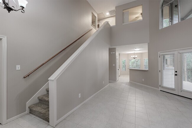 Building Photo - 10 Hancock St