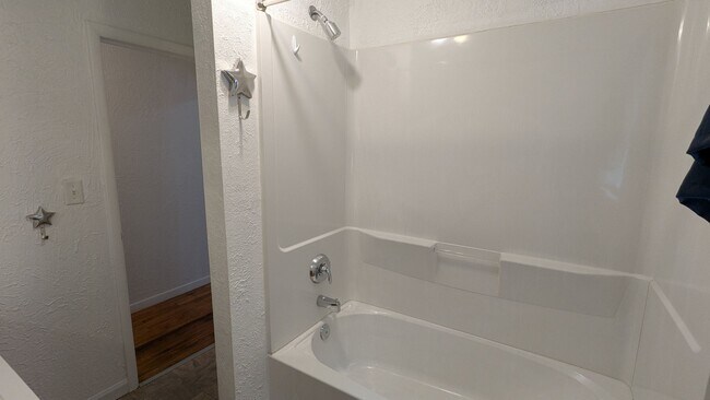 Building Photo - House with garage near Lake Manawa