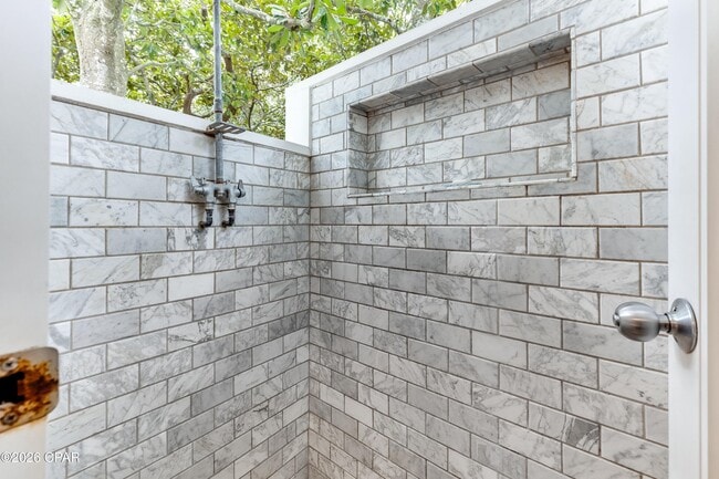 Building Photo - 2979 S County Hwy 395