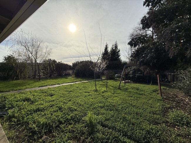 Building Photo - 9109 Midway