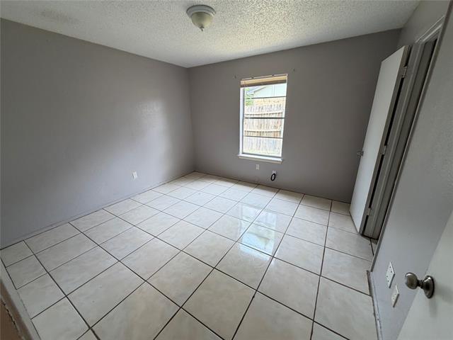 Building Photo - 737 Woodland Ct