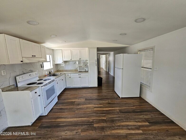 Building Photo - 3513 E Buffalo Ln