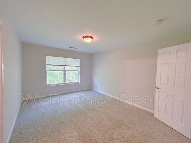 Building Photo - 3459 Dianthus Ln NW
