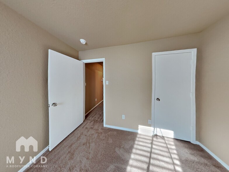 Building Photo - 7009 Pearl Vly Cv