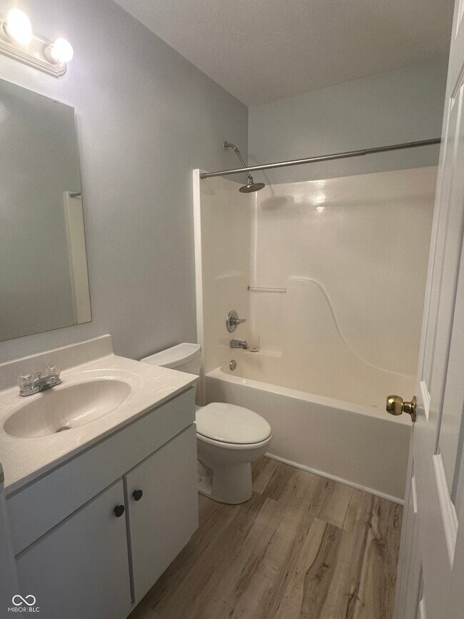 Building Photo - 4047 Byram Ave