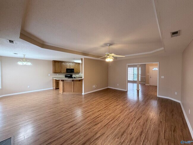 Building Photo - 2813 Willowick Tr SE