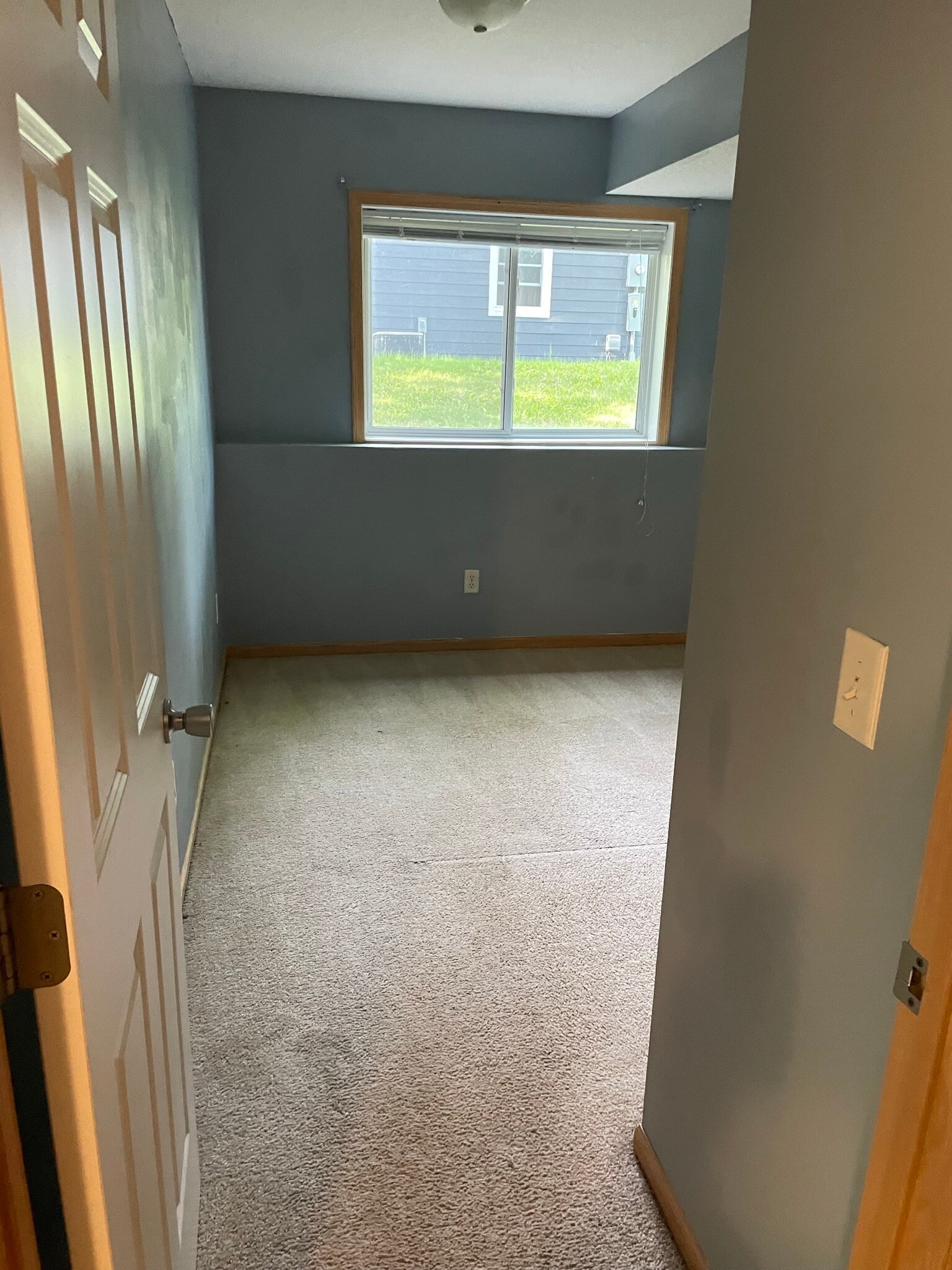 Building Photo - 300 Linden St N