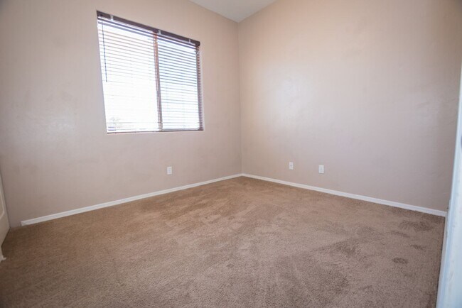 Building Photo - Beautiful Custom Home with 4 Bedrooms, 2 Bath, 3 Car Garage, Central A/C