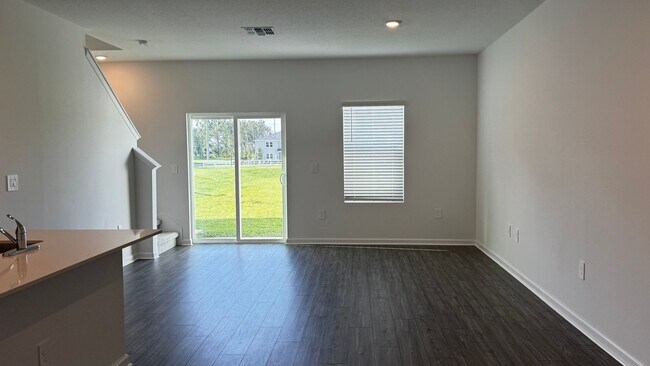 Building Photo - 4965 SW 83rd Pl