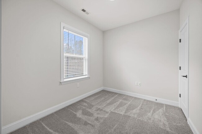 Building Photo - 2561 Legrande Way