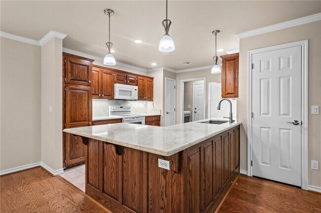 Building Photo - 27 S Prairie Dunes Dr