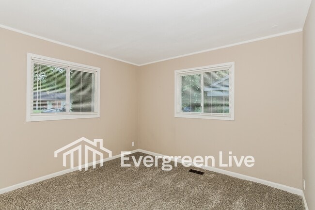 Building Photo - 8661 Neptune Dr