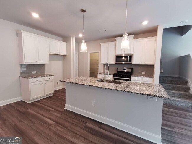 Building Photo - 159 Station Overlook Dr