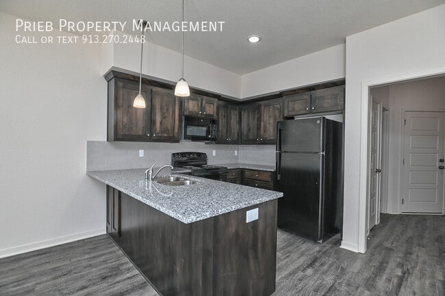 Building Photo - 3205 N 103rd Pl