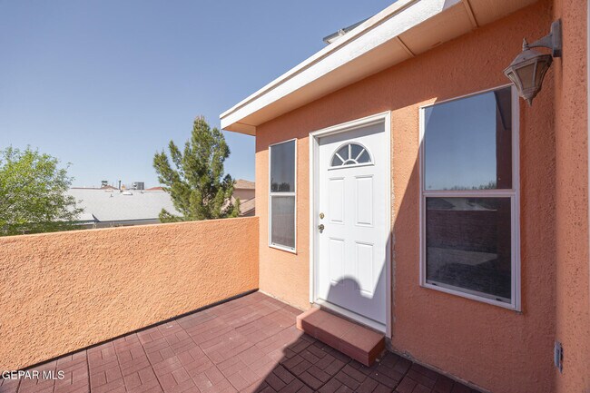 Building Photo - 749 Linda Johnson Ave