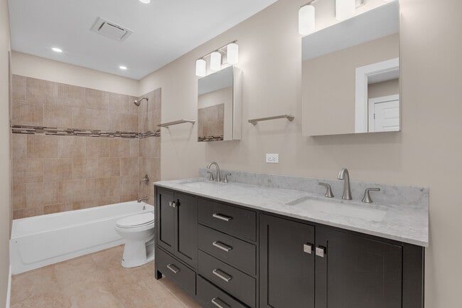 Building Photo - 1055 N Bluebonnet Ln