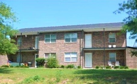 Building Photo - 103 Raintree Ln
