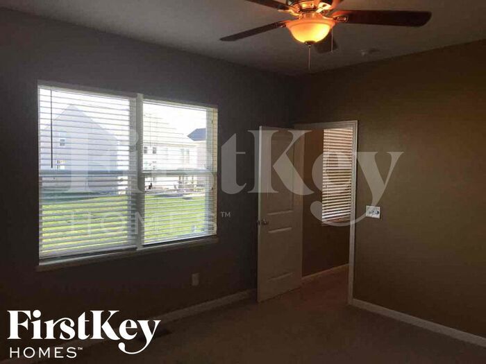 Building Photo - 5751 Aderholt Rd