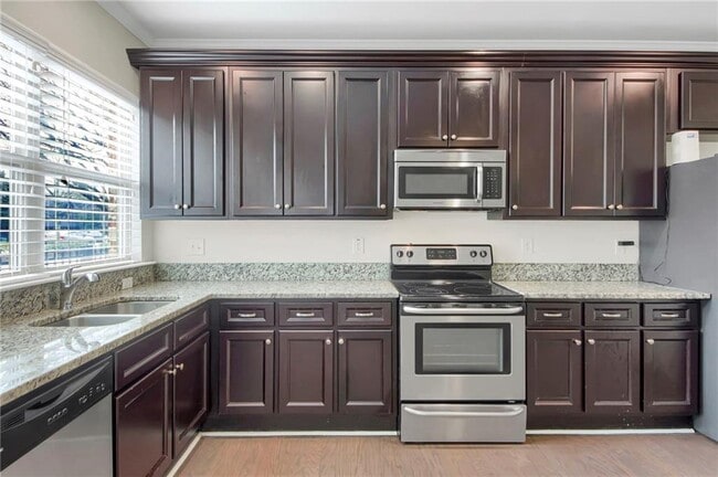 Building Photo - 2042 Bolton Rd NW