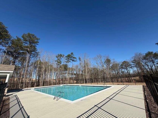 Building Photo - 7565 Knoll Hollow Rd