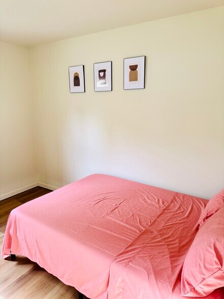 Building Photo - 2014 Ritchie Rd