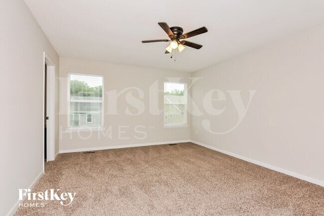 Building Photo - 1720 Woods Mill Dr