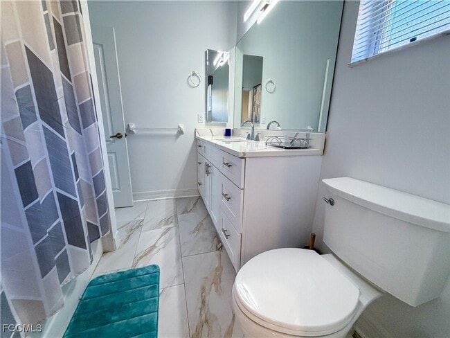 Building Photo - 2549 SW 38th St