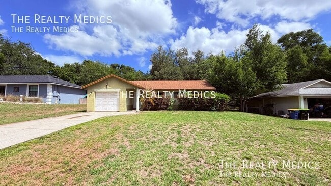 Building Photo - 104 E Osceola St