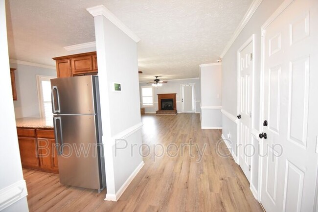 Building Photo - 5624 Middlefield Pl