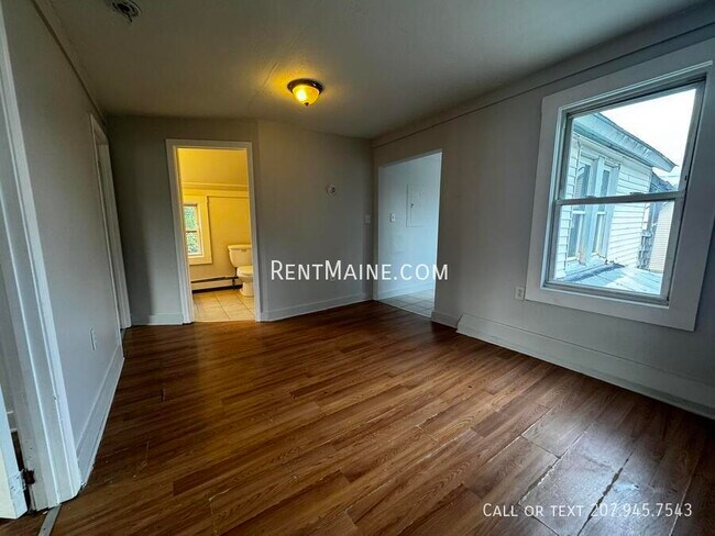 Building Photo - 3 Carey Ln