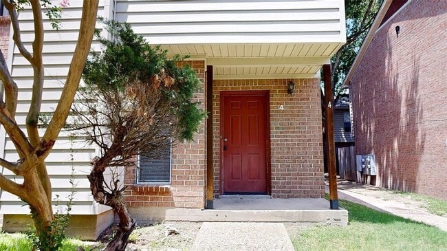 Building Photo - 1904 Dartmouth St