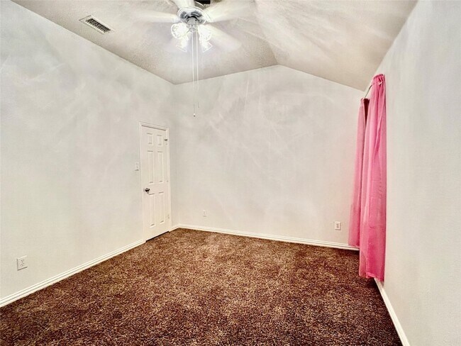 Building Photo - 308 Acklington Dr