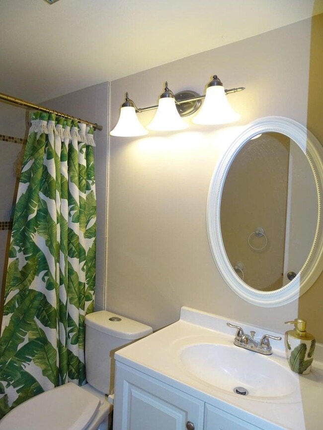 Building Photo - 2164 White Pine Cir