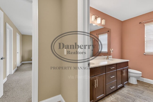Building Photo - 24989 Reddington Ct