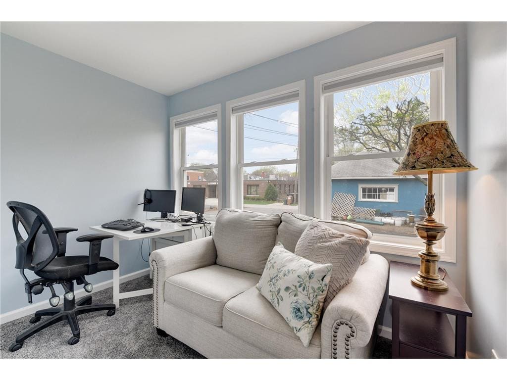 Building Photo - 144 8th Ave S