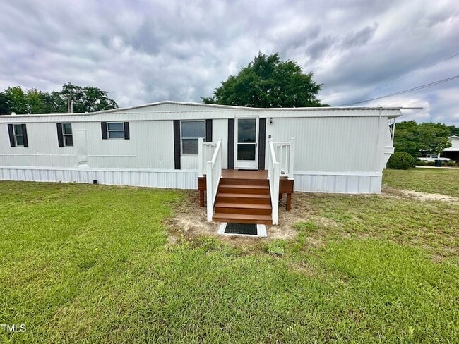 Building Photo - 841 Chalybeate Springs Rd