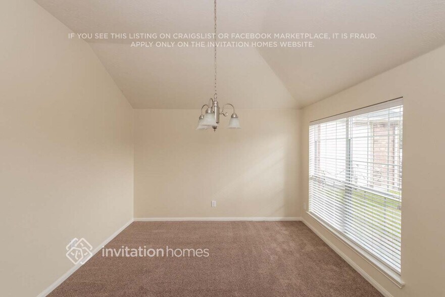 Building Photo - 8583 Chaletford Dr