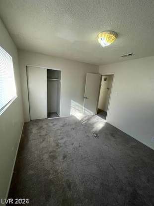 Building Photo - 3955 Ventura Way