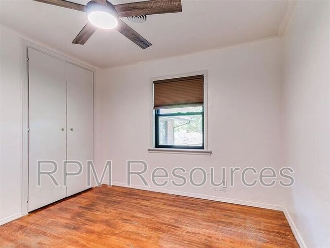 Building Photo - 1705 Carlisle Rd