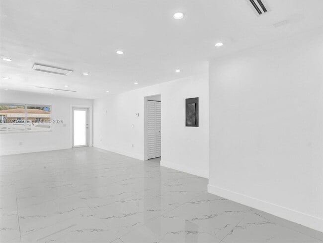 Building Photo - 3354 NW 50th St