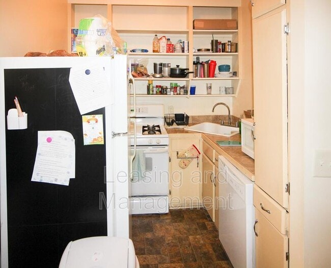 Building Photo - 25 George St