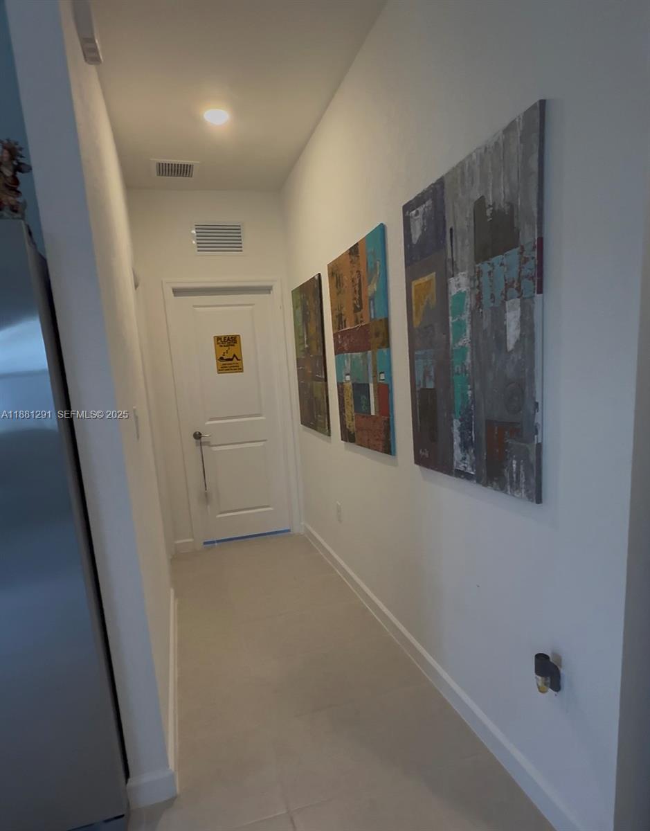 Building Photo - 2415 SE 23rd Rd