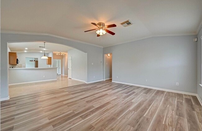 Building Photo - 26435 Marble Falls Bend