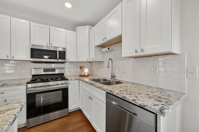 Building Photo - 5610 Truett St