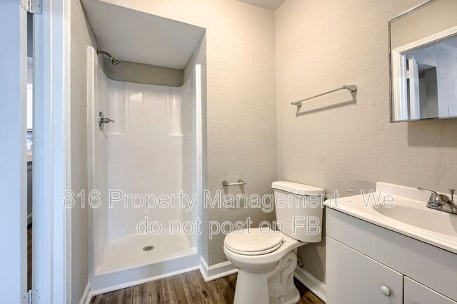 Building Photo - 6901 Jackson Ave