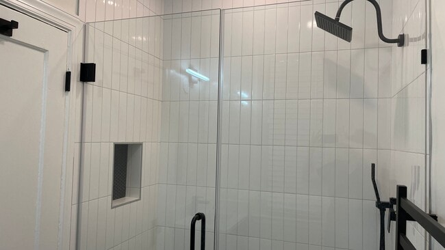 Building Photo - Newly Remodeled 1-Bedroom, 1-Bathroom Near Johns Hopkins University