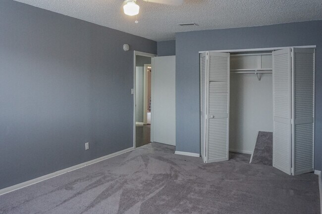 Building Photo - 10526 Hammerly Blvd