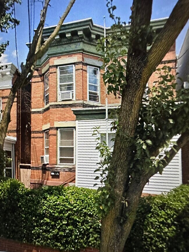 Building Photo - 278 North St