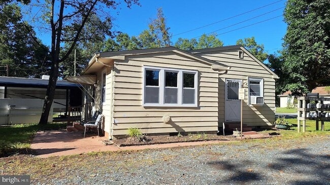 Building Photo - 226 Appleby Rd