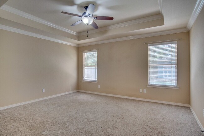 Building Photo - Beautiful 3BR/2.5BA Craftsman-Style Home i...